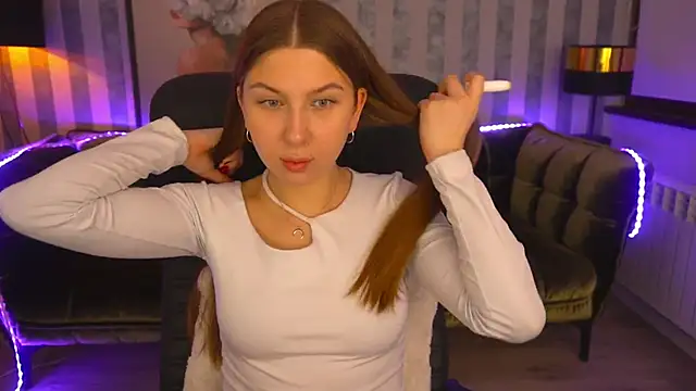 AureliaBliss  online show from February 5, 2025, 7:20 pm