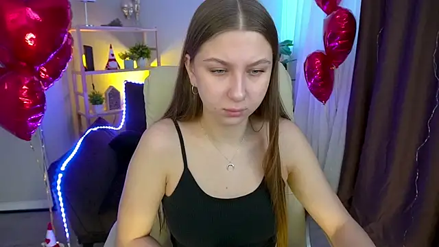 AureliaBliss  online show from February 18, 2025, 2:16 pm