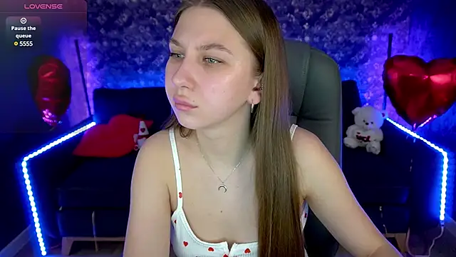 AureliaBliss  online show from February 20, 2025, 1:30 pm