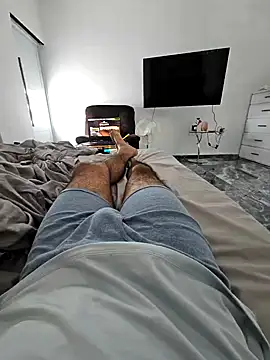 j0nathan00 online show from February 7, 2025, 5:18 pm