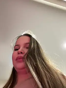 Snapshot of RussianFuckingMachine chatting on February 17, 2025, 8:47 pm RussianFuckingMachine online show from February 17, 2025, 8:47 pm