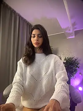 AmeliaMaris online show from December 4, 2025, 7:44 pm