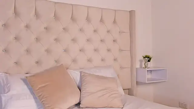 bella bloomg online show from January 27, 2025, 7:24 pm