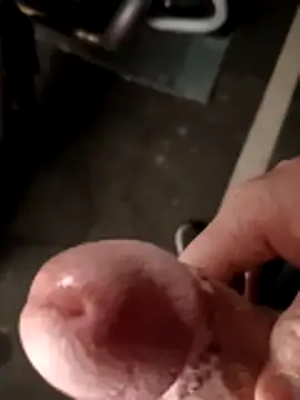 garibaldi1974 online show from November 9, 2025, 12:25 pm