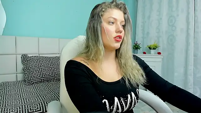 Snapshot of alaia_greyy chatting on October 14, 2025, 7:58 pm alaia greyy online show from October 14, 2025, 7:58 pm