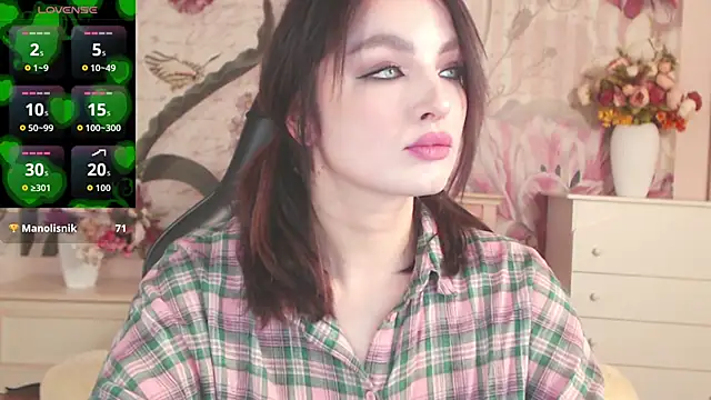 Snapshot of BritneyBarker chatting on November 26, 2025, 9:16 pm BritneyBarker online show from November 26, 2025, 9:16 pm