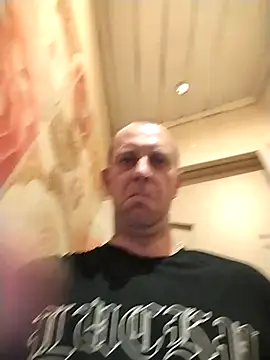 MaxDevilWhite online show from September 13, 2025, 6:13 am