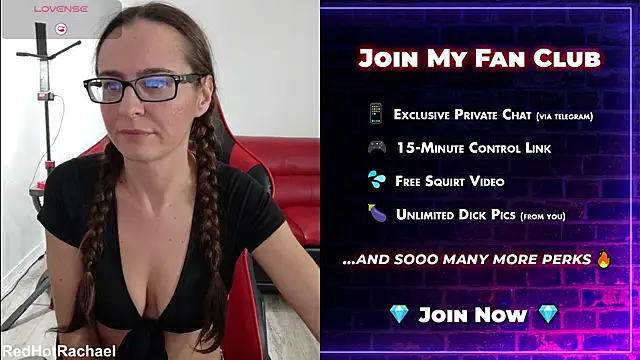 Snapshot of RedHotRachael chatting on November 15, 2025, 4:21 am RedHotRachael online show from November 15, 2025, 4:21 am