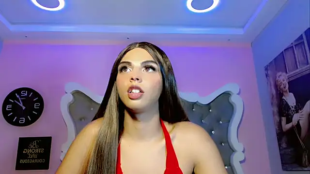 Snapshot of CamiiGarcia chatting on February 12, 2025, 5:37 pm CamiiGarcia online show from February 12, 2025, 5:37 pm