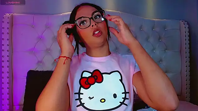 Snapshot of CamiiGarcia chatting on September 21, 2025, 7:59 pm CamiiGarcia online show from September 21, 2025, 7:59 pm
