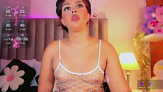 Snapshot of CamiiGarcia chatting on October 5, 2025, 7:45 pm CamiiGarcia online show from October 5, 2025, 7:45 pm