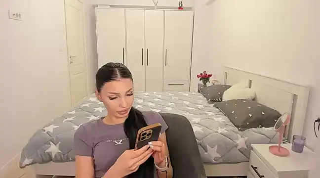 HelenShawn online show from March 5, 2025, 1:52 am