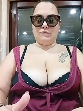 Snapshot of topina8 chatting on October 15, 2025, 7:14 pm topina8 online show from October 15, 2025, 7:14 pm