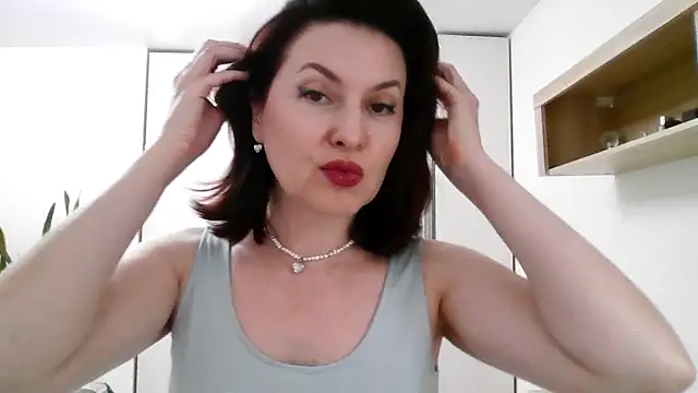 Victoria Glam online show from September 26, 2025, 5:17 pm