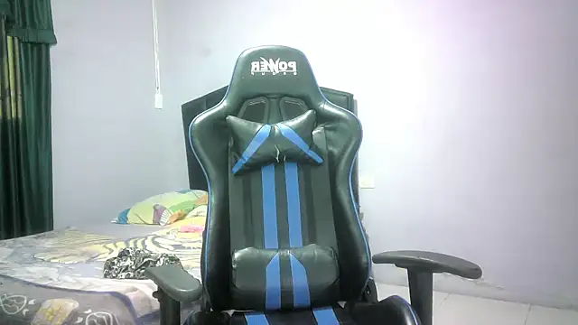 Snapshot of mariana0x chatting on November 23, 2025, 6:19 pm mariana0x online show from November 23, 2025, 6:19 pm