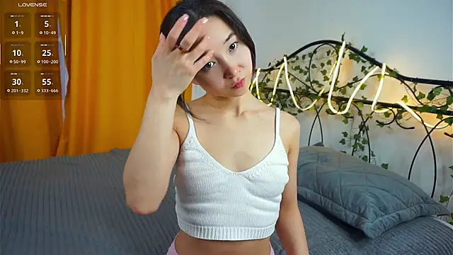 Snapshot of VeronaCritchlow chatting on November 11, 2025, 7:52 am VeronaCritchlow online show from November 11, 2025, 7:52 am