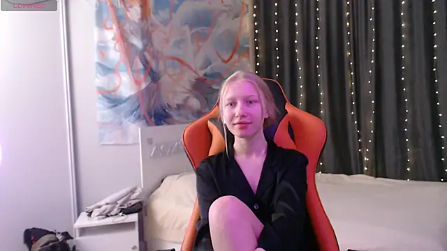 Snapshot of crystalyss chatting on January 24, 2025, 7:49 pm crystalyss online show from January 24, 2025, 7:49 pm