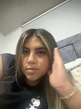 MeganCrow online show from November 18, 2025, 12:05 am