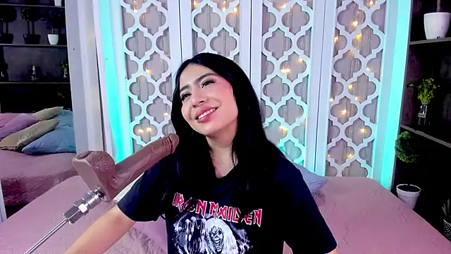 aniie west online show from February 7, 2025, 1:01 pm