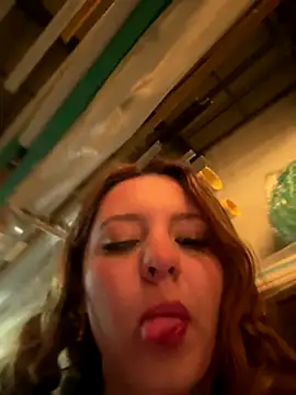 masmelorosa online show from September 8, 2025, 3:33 pm