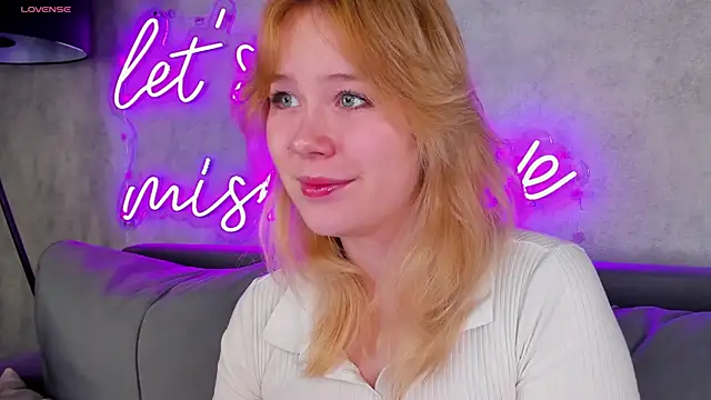 Amy Kimberlly online show from September 26, 2025, 12:03 am