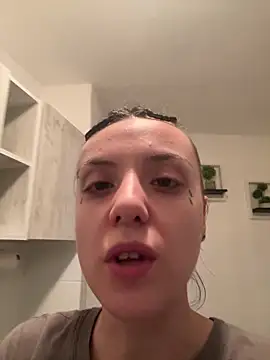 Snapshot of bunnythetailor chatting on January 28, 2025, 5:35 pm bunnythetailor online show from January 28, 2025, 5:35 pm