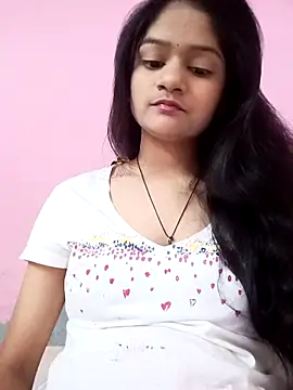 Snapshot of Tanu-00 chatting on October 13, 2025, 4:07 pm Tanu-00 online show from October 13, 2025, 4:07 pm