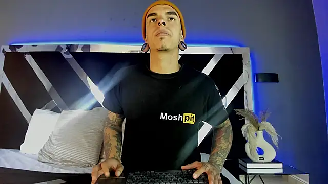 kaletattoo online show from March 2, 2025, 7:45 pm