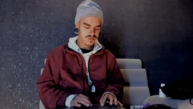 kaletattoo online show from December 5, 2025, 11:08 am