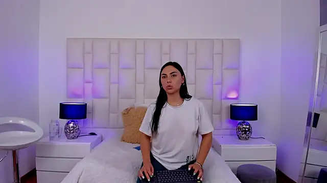 Snapshot of Ariana_rouse chatting on February 7, 2025, 1:47 am Ariana rouse online show from February 7, 2025, 1:47 am