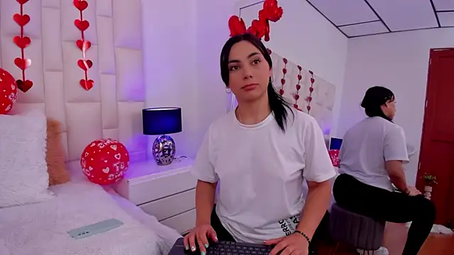 Snapshot of Ariana_rouse chatting on February 13, 2025, 5:01 pm Ariana rouse online show from February 13, 2025, 5:01 pm