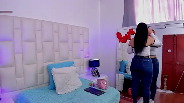 Snapshot of Ariana_rouse chatting on February 28, 2025, 5:59 pm Ariana rouse online show from February 28, 2025, 5:59 pm