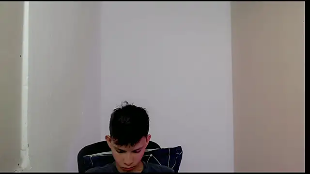 Alexxx lov online show from March 13, 2025, 12:35 pm