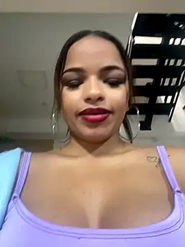 Snapshot of CanelaDevil_ chatting on October 10, 2025, 6:29 pm CanelaDevil online show from October 10, 2025, 6:29 pm