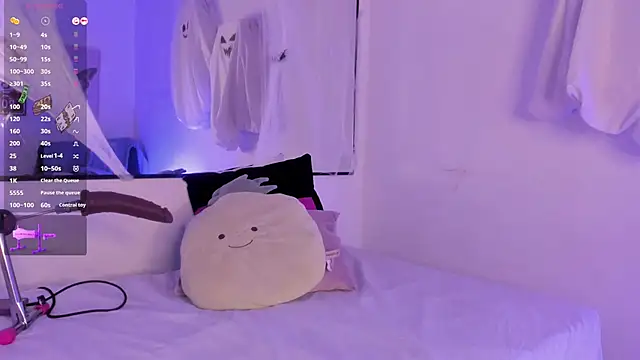 AnaChernova online show from October 27, 2025, 12:31 pm