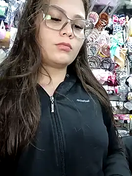 Vale Saenzz online show from September 15, 2025, 11:38 pm