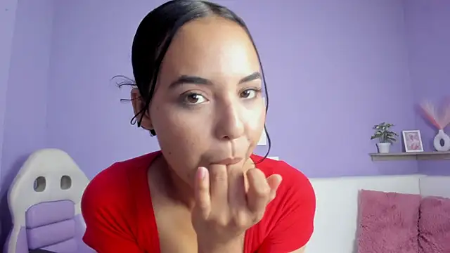Snapshot of Rossi_Mariana chatting on February 8, 2025, 4:14 pm Rossi Mariana online show from February 8, 2025, 4:14 pm