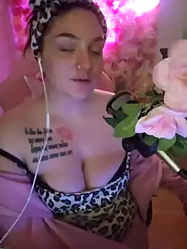 Snapshot of Jinyxx3 chatting on February 13, 2025, 4:54 am Jinyxx3 online show from February 13, 2025, 4:54 am