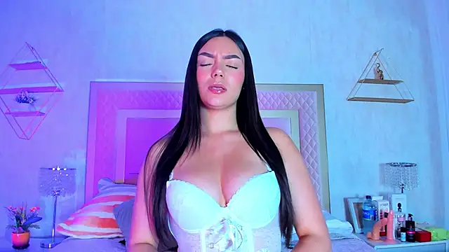 ElhaThomson online show from March 19, 2025, 8:32 pm