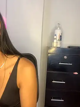 Miss karol online show from October 25, 2025, 6:13 pm