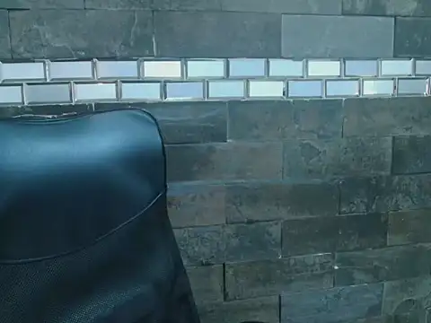 Santiago-Thompson online show from October 31, 2025, 10:44 pm