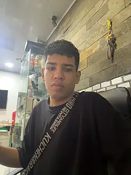 Santiago-Thompson online show from November 10, 2025, 1:43 pm