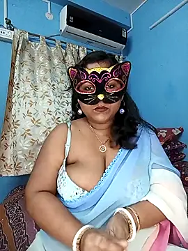 Snapshot of straightthing chatting on October 3, 2025, 7:33 pm straightthing online show from October 3, 2025, 7:33 pm