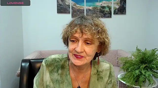 Snapshot of SexyGrandma_ chatting on February 2, 2025, 2:24 pm SexyGrandma online show from February 2, 2025, 2:24 pm