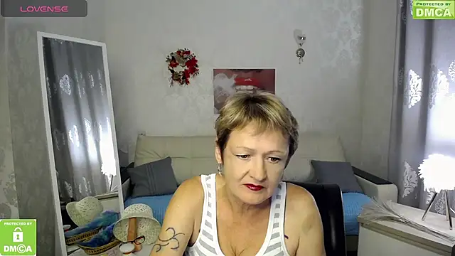 Snapshot of SexyGrandma_ chatting on September 16, 2025, 5:14 pm SexyGrandma online show from September 16, 2025, 5:14 pm