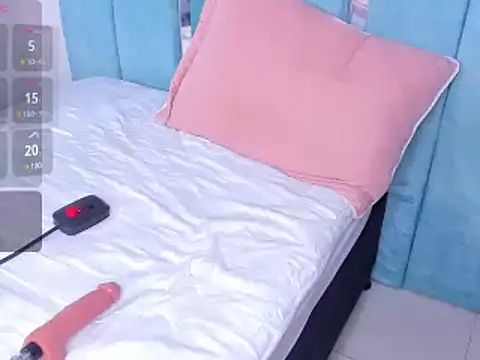 AlexxaSmall online show from February 12, 2025, 2:54 pm