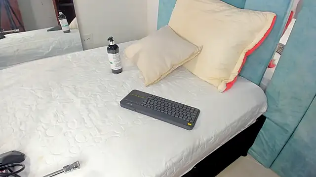 AlexxaSmall online show from March 10, 2025, 11:42 am