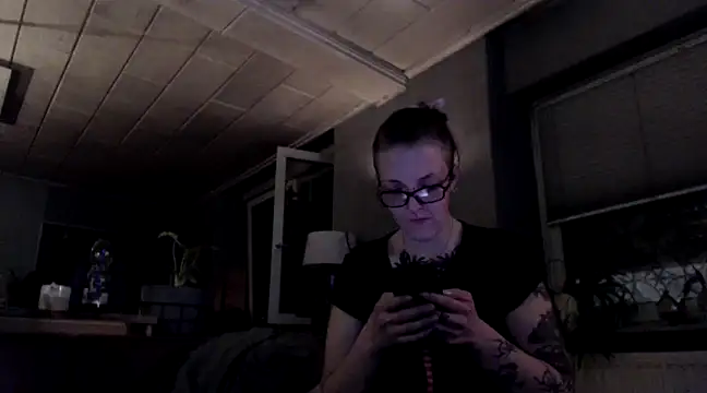 Snapshot of Astrid-Gilbert chatting on March 5, 2025, 6:12 pm Astrid-Gilbert online show from March 5, 2025, 6:12 pm