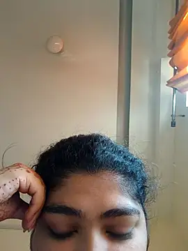 Snapshot of naina78910 chatting on February 18, 2025, 9:43 am naina78910 online show from February 18, 2025, 9:43 am