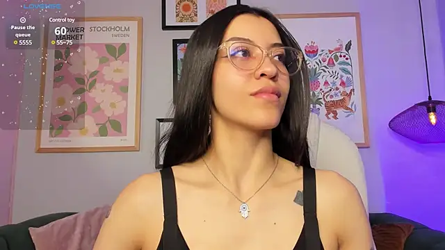 Snapshot of nina__dixon chatting on March 22, 2025, 8:15 pm nina dixon online show from March 22, 2025, 8:15 pm